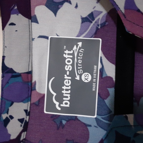 Butter Soft Scrub Medical Professional Floral and Abstract Patterned Bundle 4 - Picture 8 of 13